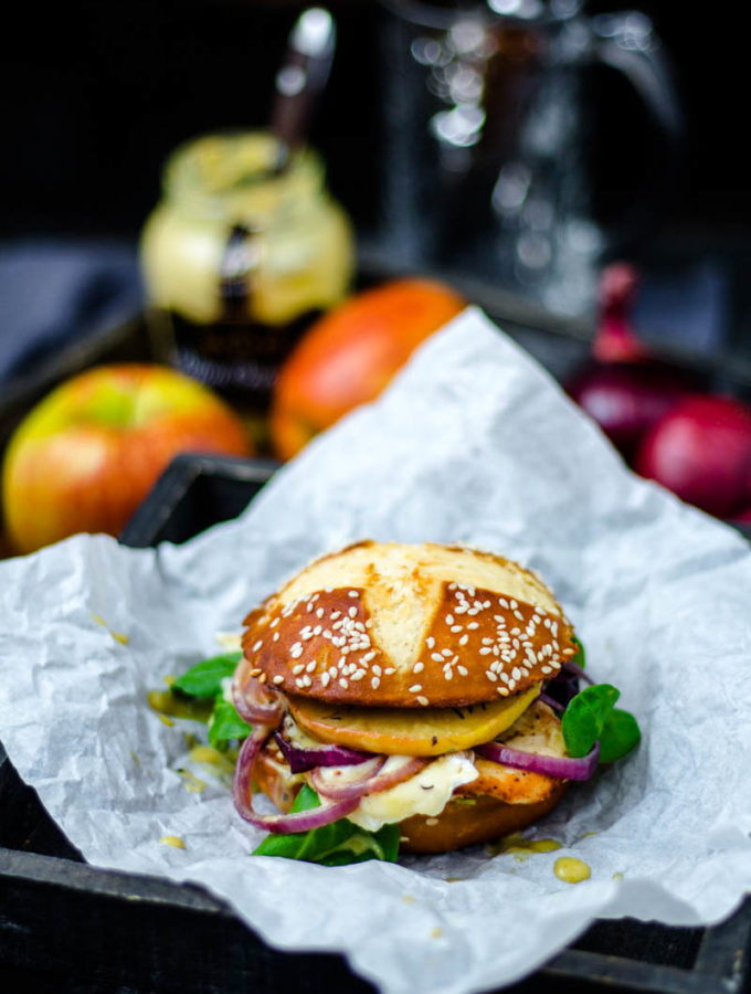 Herbstlicher, super leckerer Chicken-Burger