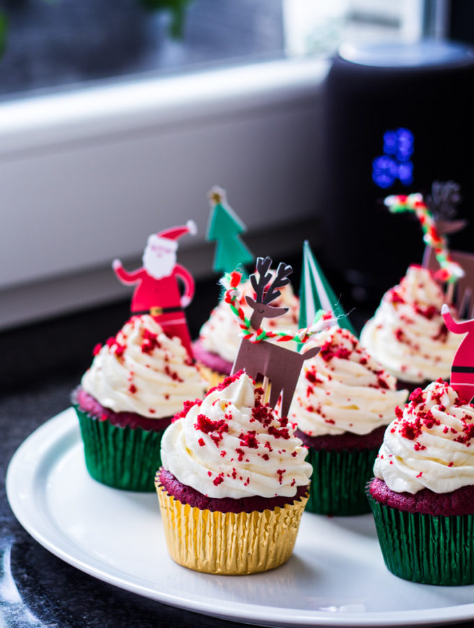 Weihnachtliche Red Velvet Cupcakes